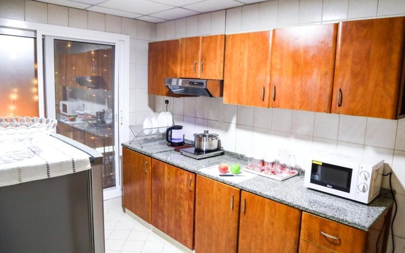 Ruwi Hotel Apartments, Sharjah Esterno foto