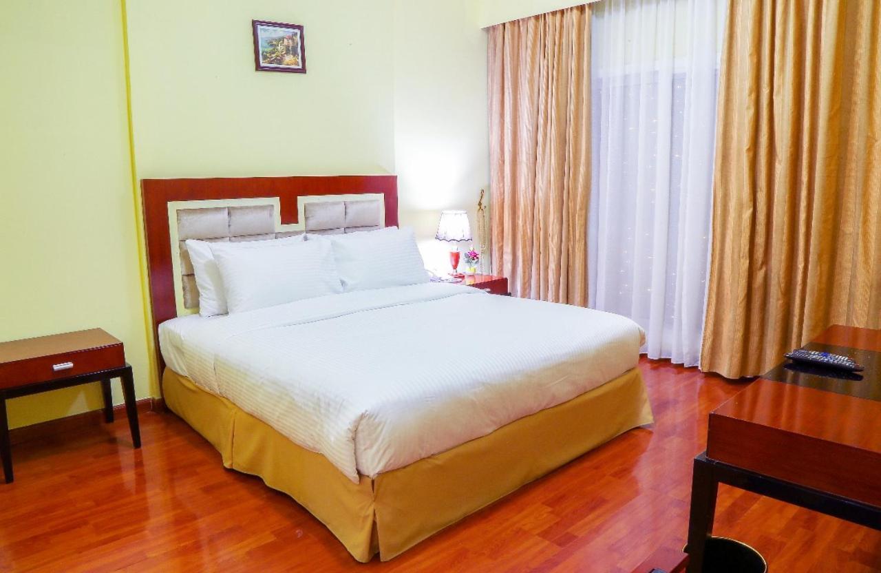 Ruwi Hotel Apartments, Sharjah Esterno foto