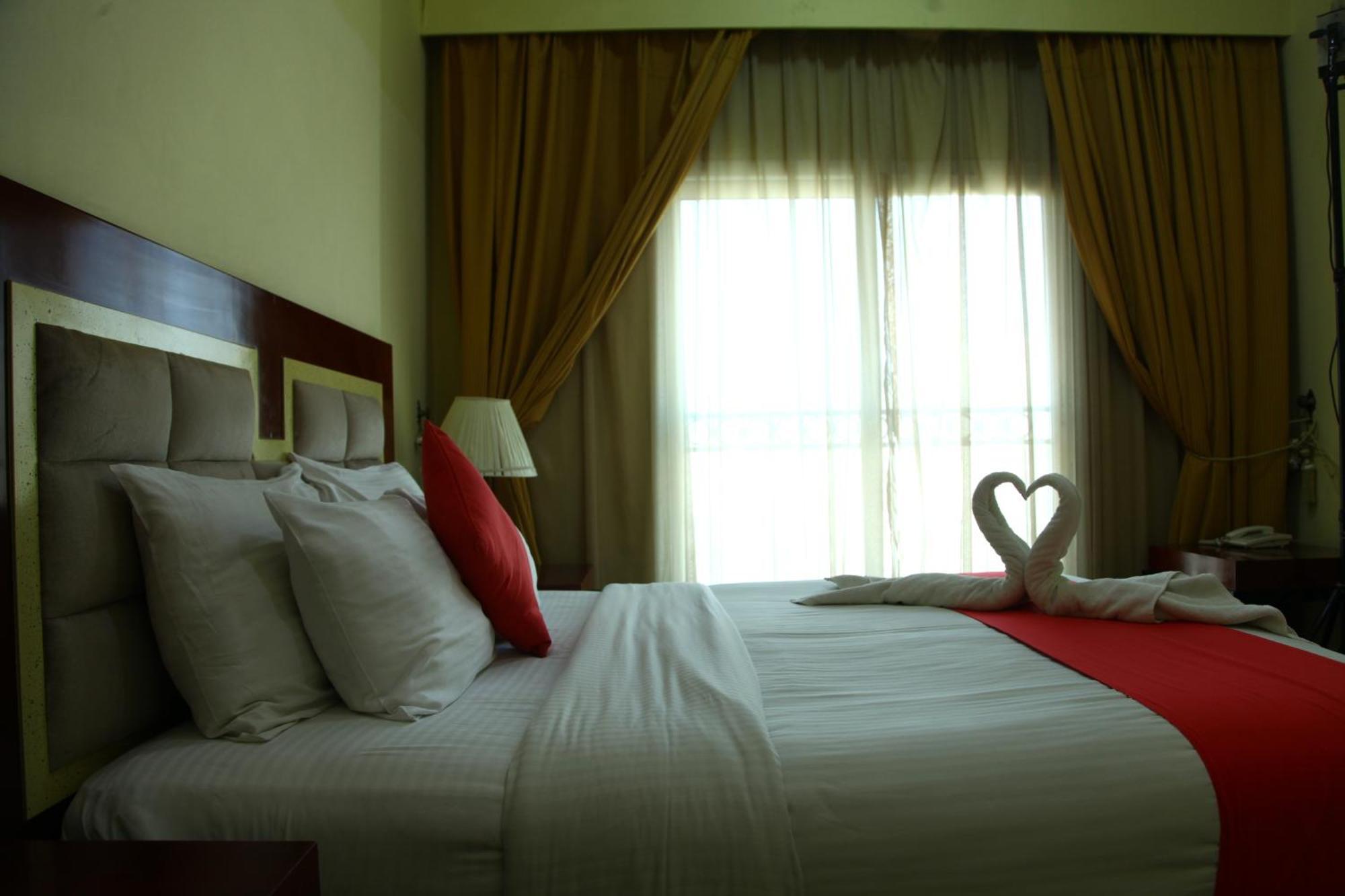 Ruwi Hotel Apartments, Sharjah Esterno foto