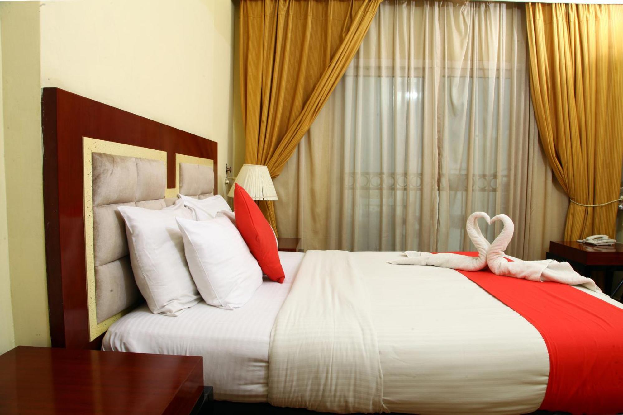 Ruwi Hotel Apartments, Sharjah Esterno foto