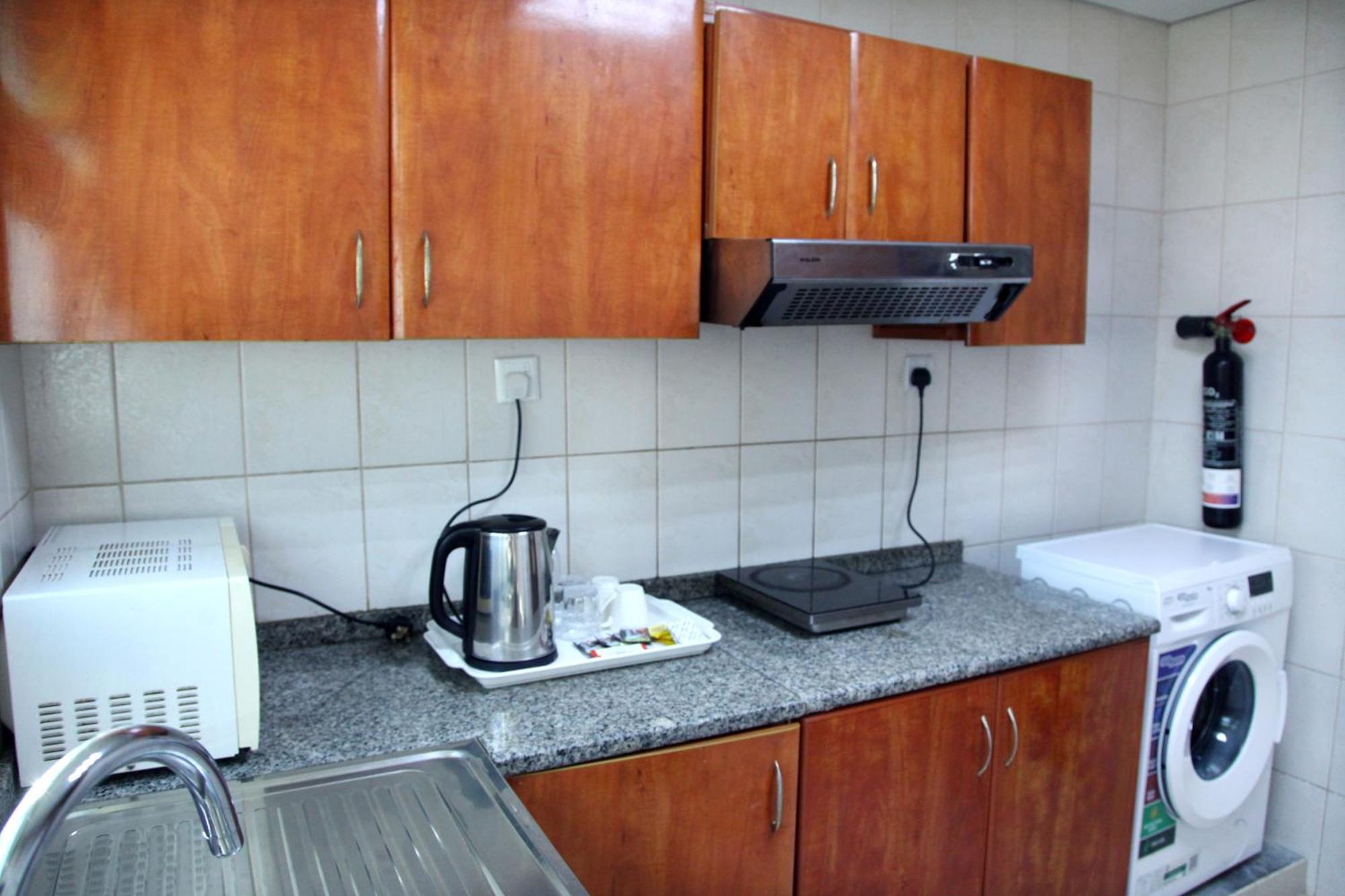Ruwi Hotel Apartments, Sharjah Esterno foto